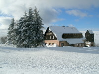 FERIENHAUS BERGBLICK HOLZHAU mit 4 modernem Ferienwohnungen und Talblick auf das Tal der Freiberger Mulde